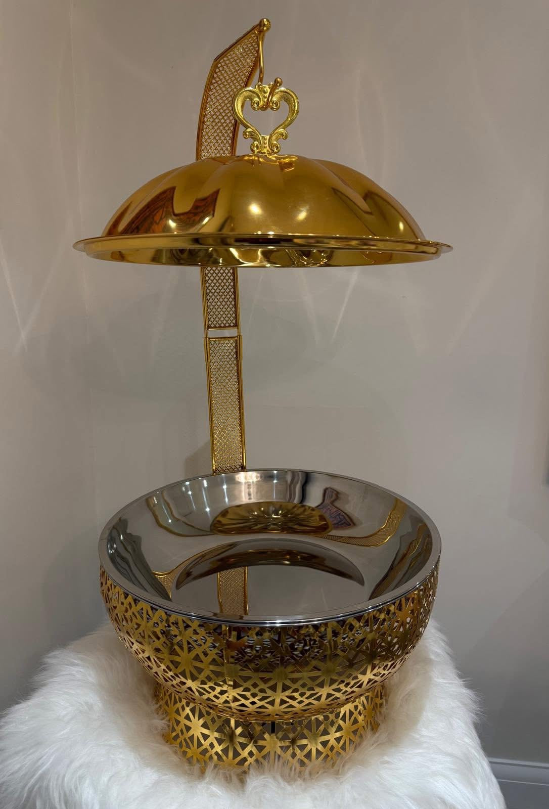 Golden Ornate 8L Chafing Dish with free Spoon & Holder β Elegant Buffet & Catering Food Warmer               (Next stock available in 4 weeks-please contact us for pre-order)
