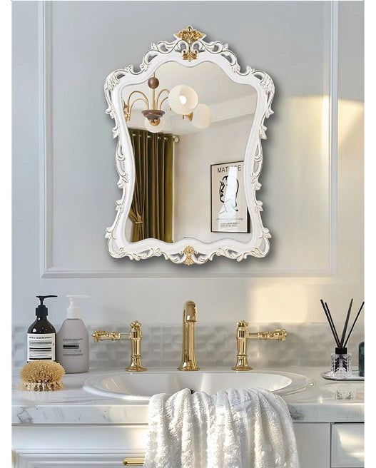 Baroque Elegance: Ornate Vintage White & Gold Wall Mirror
