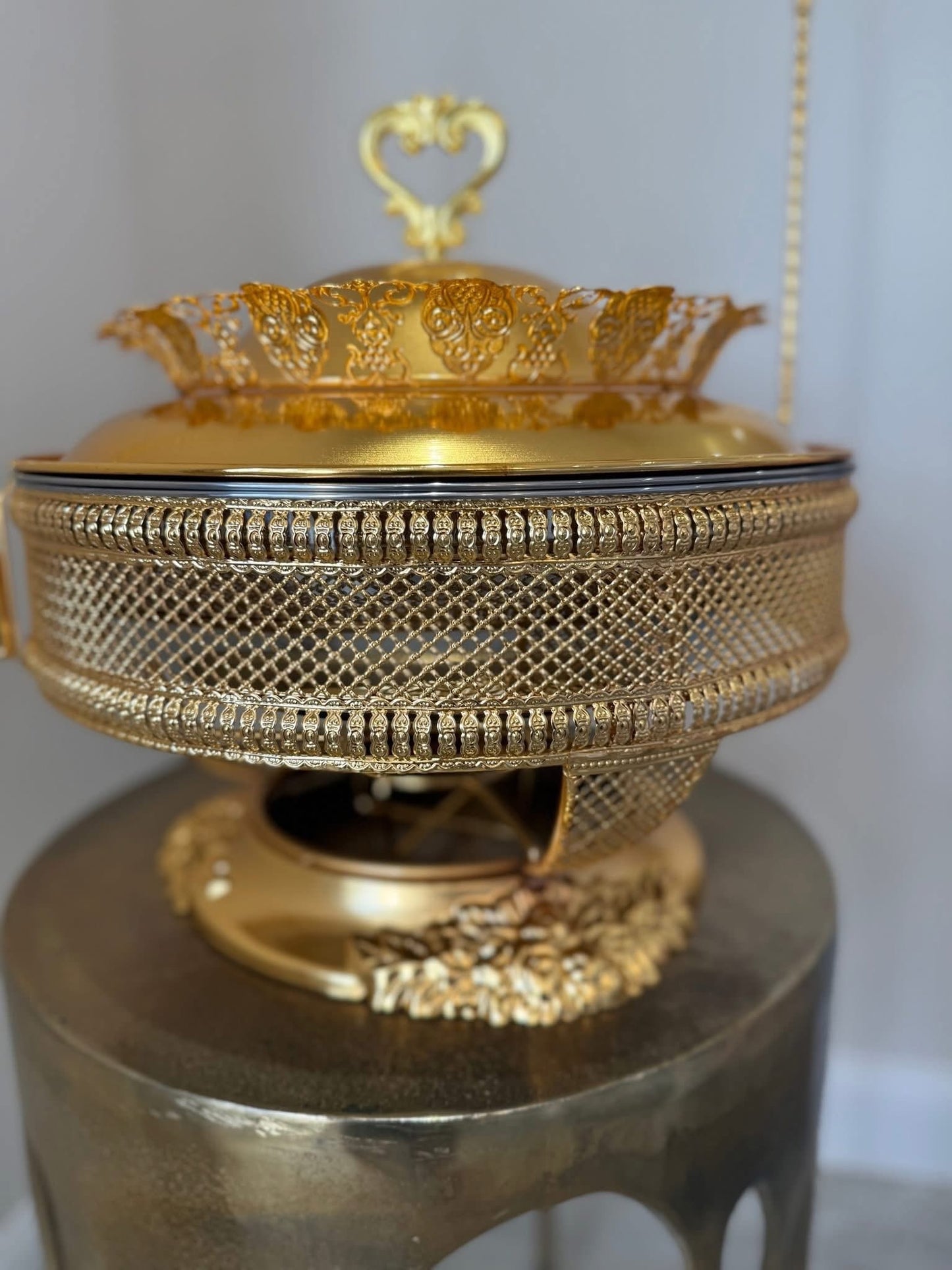 Luxury Crown Design 8L Golden Chafing Dish With Free Spoon and Holder