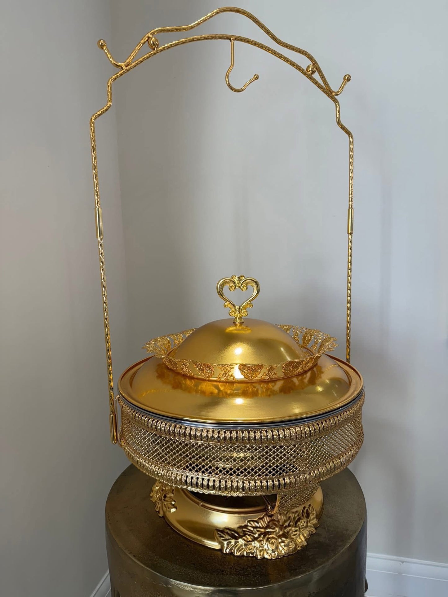 Luxury Crown Design 8L Golden Chafing Dish With Free Spoon and Holder